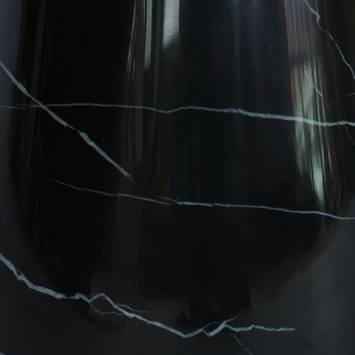 Masa Rotunda cu Baza Neagra si Blat din Otel Inoxidabil Livin Hill