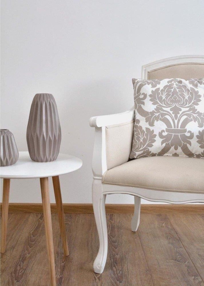 Divan Tapitat in Stilul Provence cu Tapiterie Crem si Picioare Sculptate Livin Hill