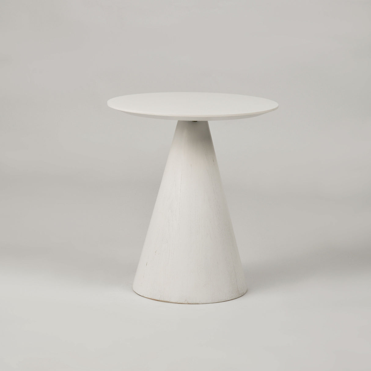 Masuta de Cafea Rotunda din Lemn Masiv cu Baza in Forma de Con Livin Hill