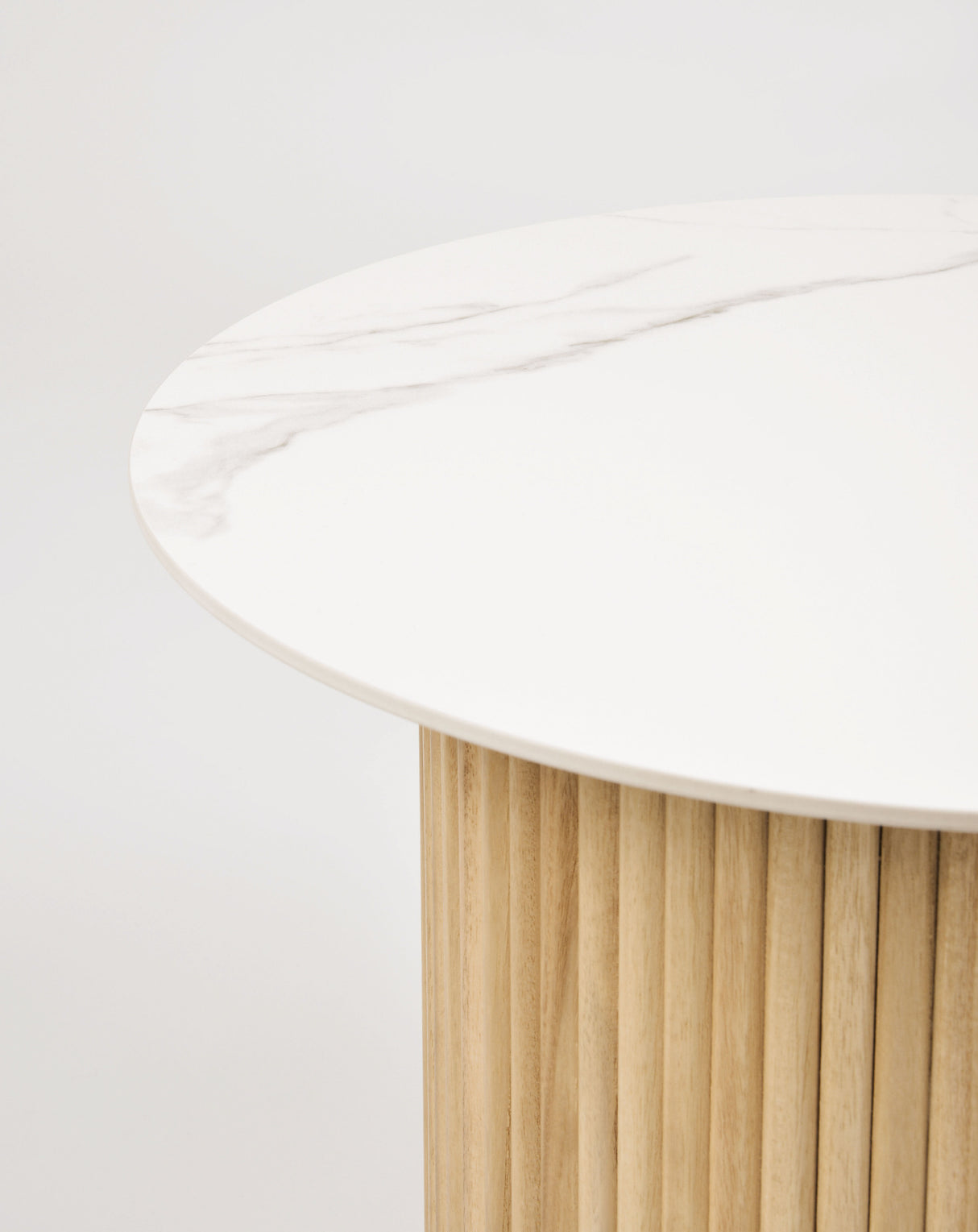 Masa de Cafea Rotunda din Ceramica si Lemn Livin Hill