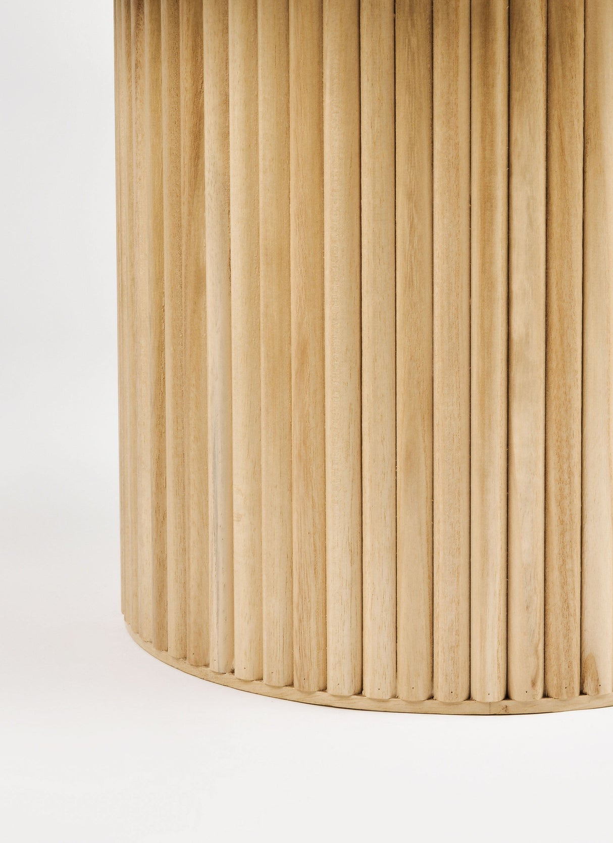 Masa de Cafea Rotunda din Ceramica si Lemn Livin Hill