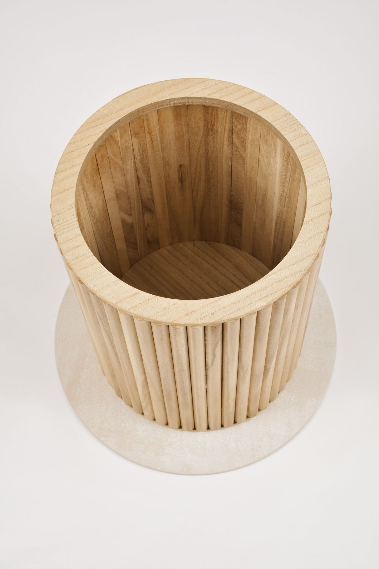 Masa de Cafea Rotunda din Ceramica si Lemn Livin Hill