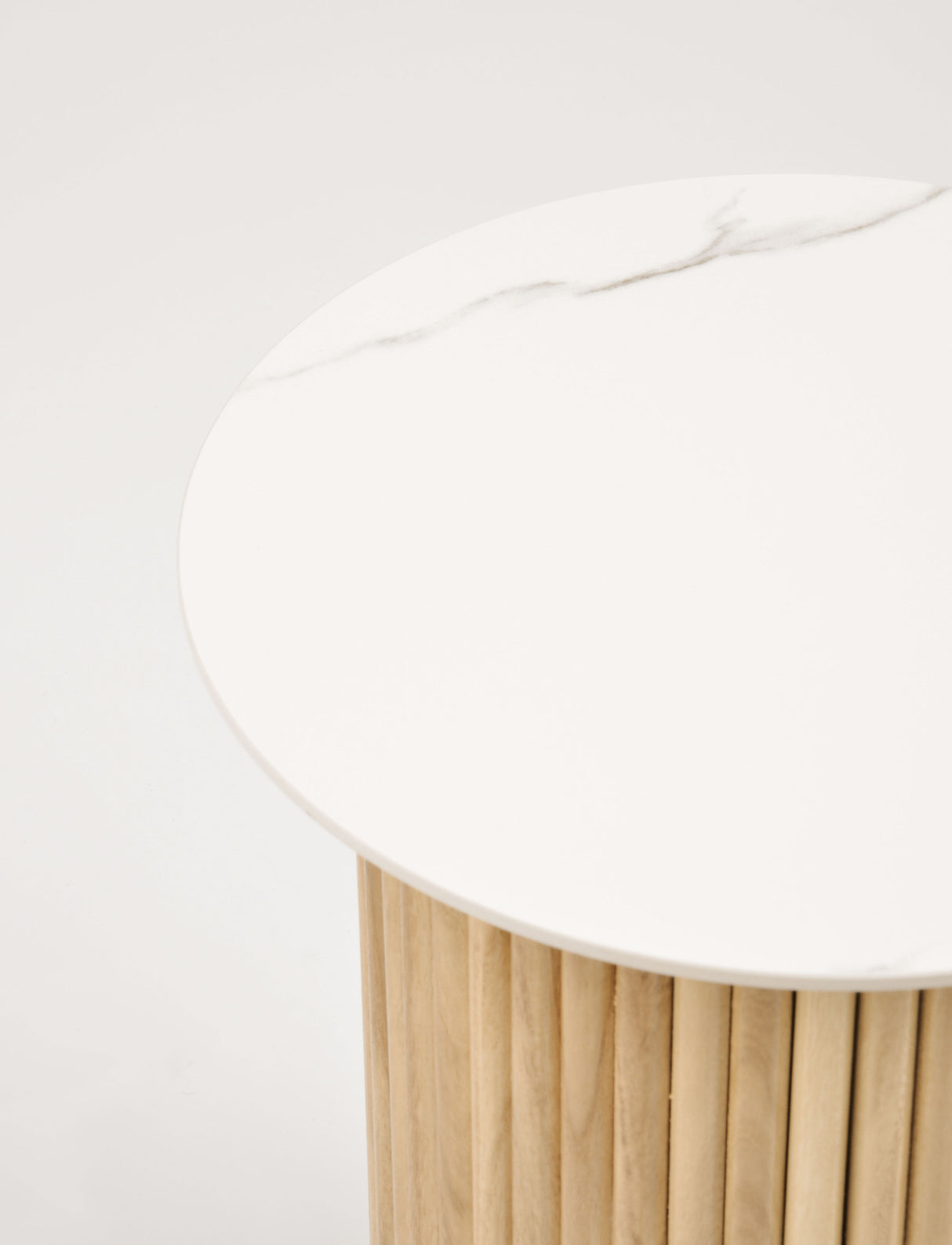 Masa de Cafea Rotunda din Ceramica si Lemn Livin Hill