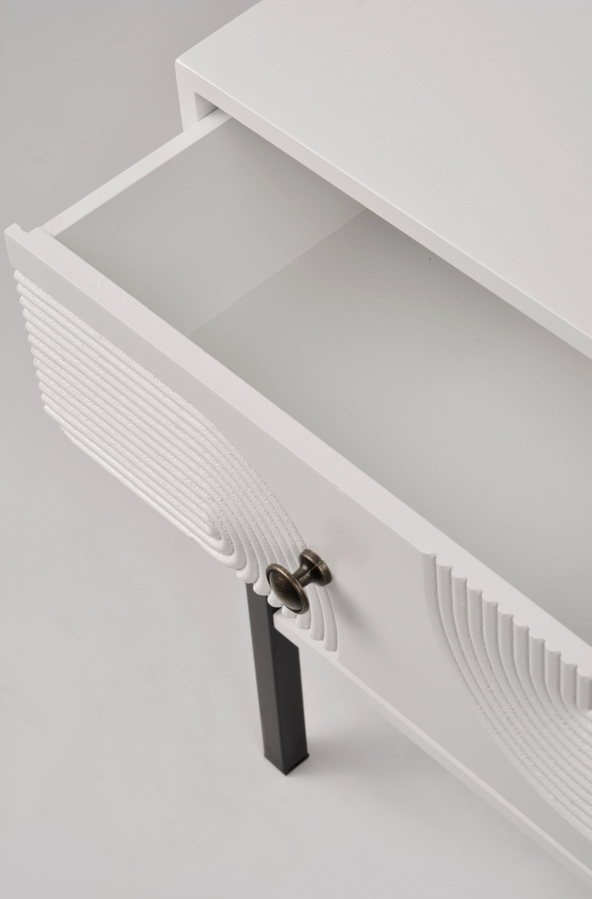 Noptiera cu Sertar Inspirat din Mid-Century Livin Hill