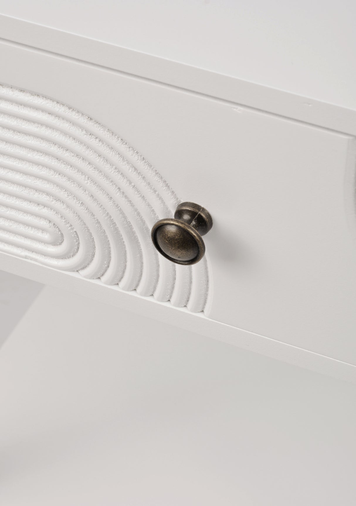 Noptiera cu Sertar Inspirat din Mid-Century Livin Hill