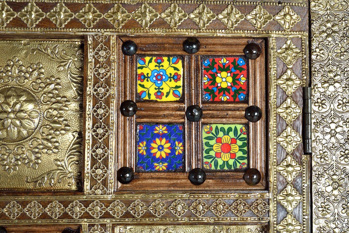 Dulap din Lemn de Acacia cu Detalii Bronz si Ceramica Giner y Colomer