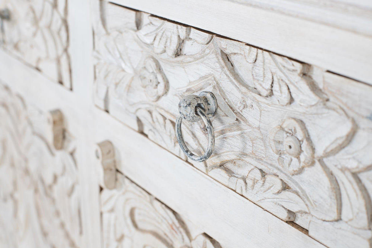 Comoda din Lemn de Mango Alb Imbatranit cu 4 Usi si 4 Sertare Giner y Colomer