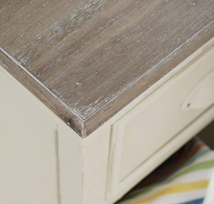 Comoda Provensala Crem cu Blat Maro si Manere Scoica Livin Hill