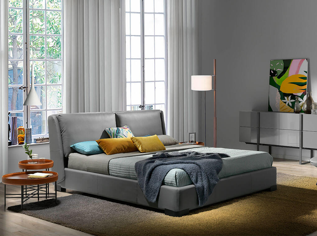 Masa de Cafea din Nuc cu Inel Tapitat in Piele Cognac Angel Cerda