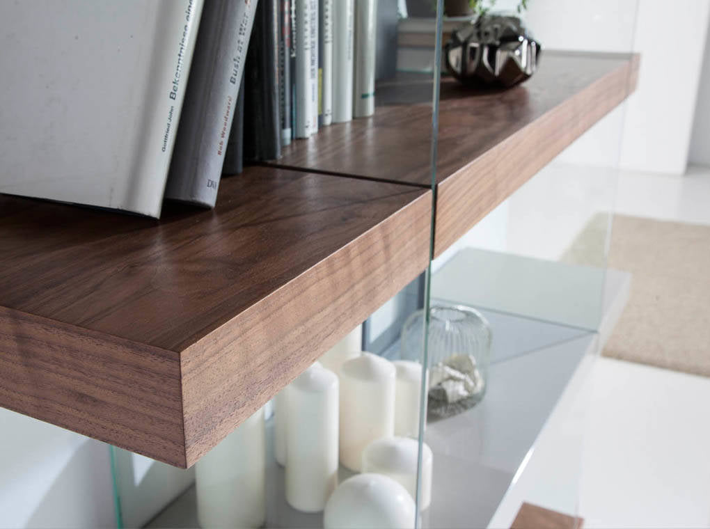 Biblioteca din Lemn de Nuc si Sticla cu Design Modern Angel Cerda