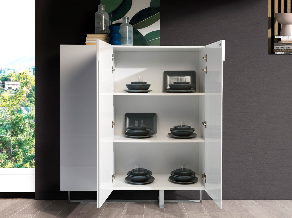 Comoda alba cu picioare din otel Angel Cerda