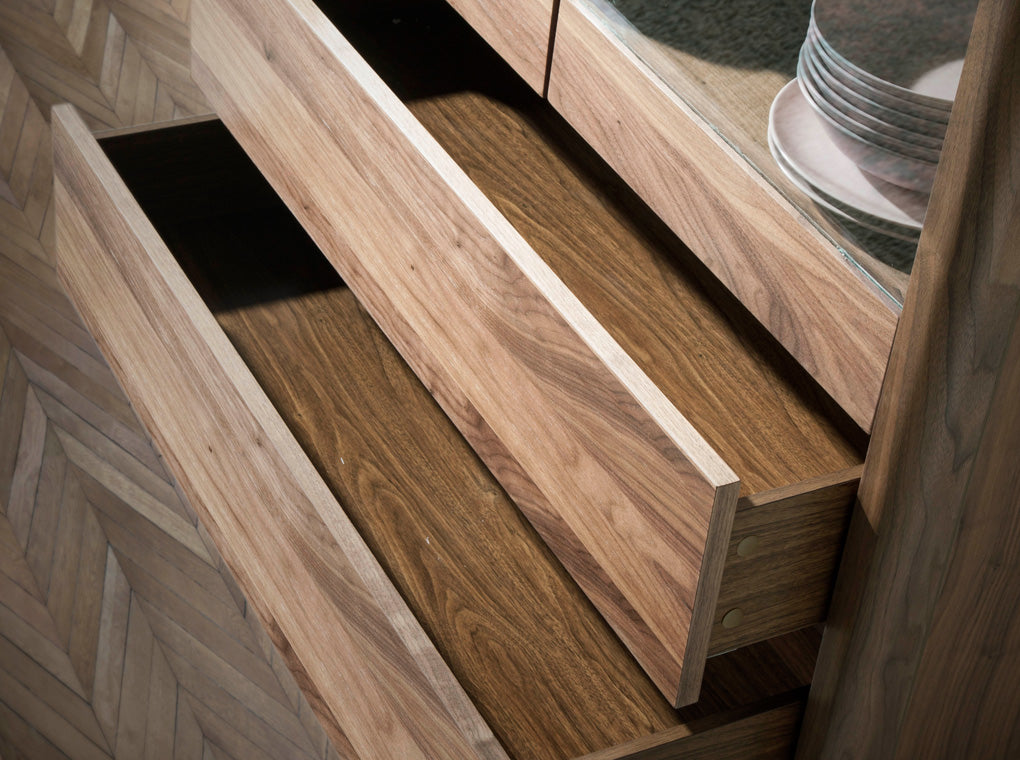 Vitrina Nuc si Fibra de Sticla cu Efect de Marmura Angel Cerda