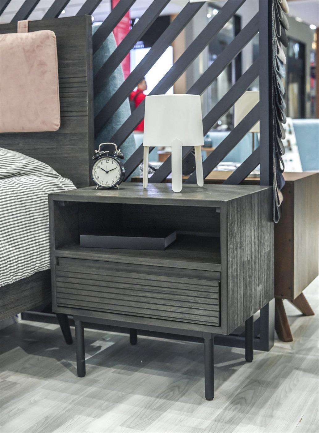 Noptiera Retro din Lemn de Acacia Culoare Tundra Grey Livin Hill