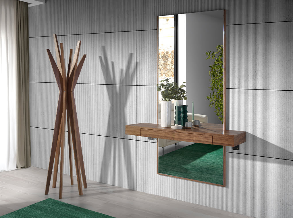 Suport pentru Haine din Lemn de Nuc cu Design Modern Angel Cerda