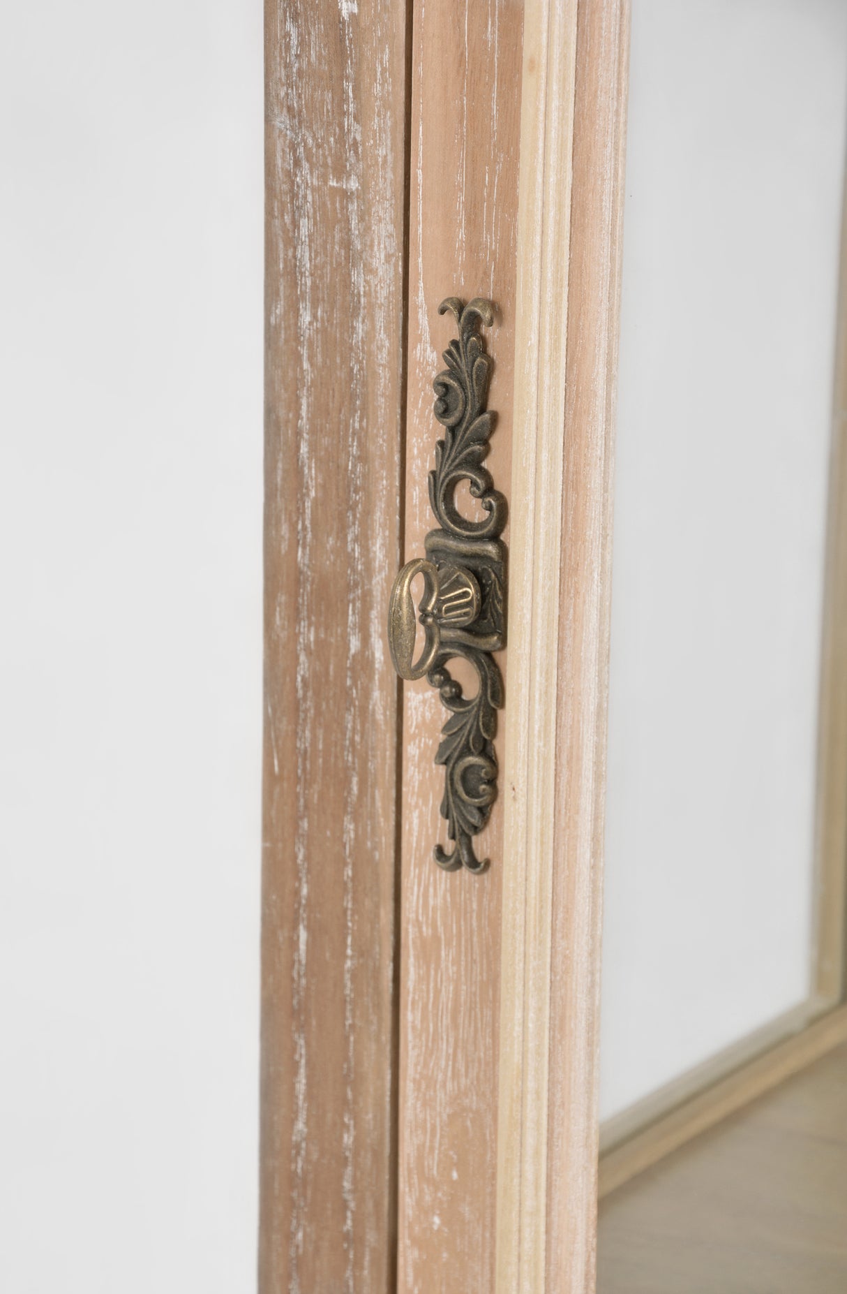 Vitrina din Lemn de Paulownia Livin Hill