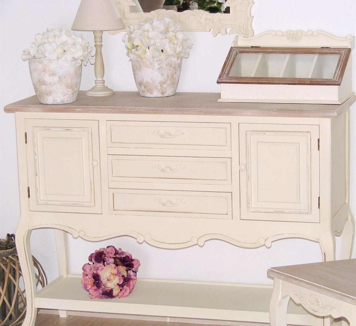 Comoda Provensala Crem cu Blat Maro si Manere Scoica Livin Hill