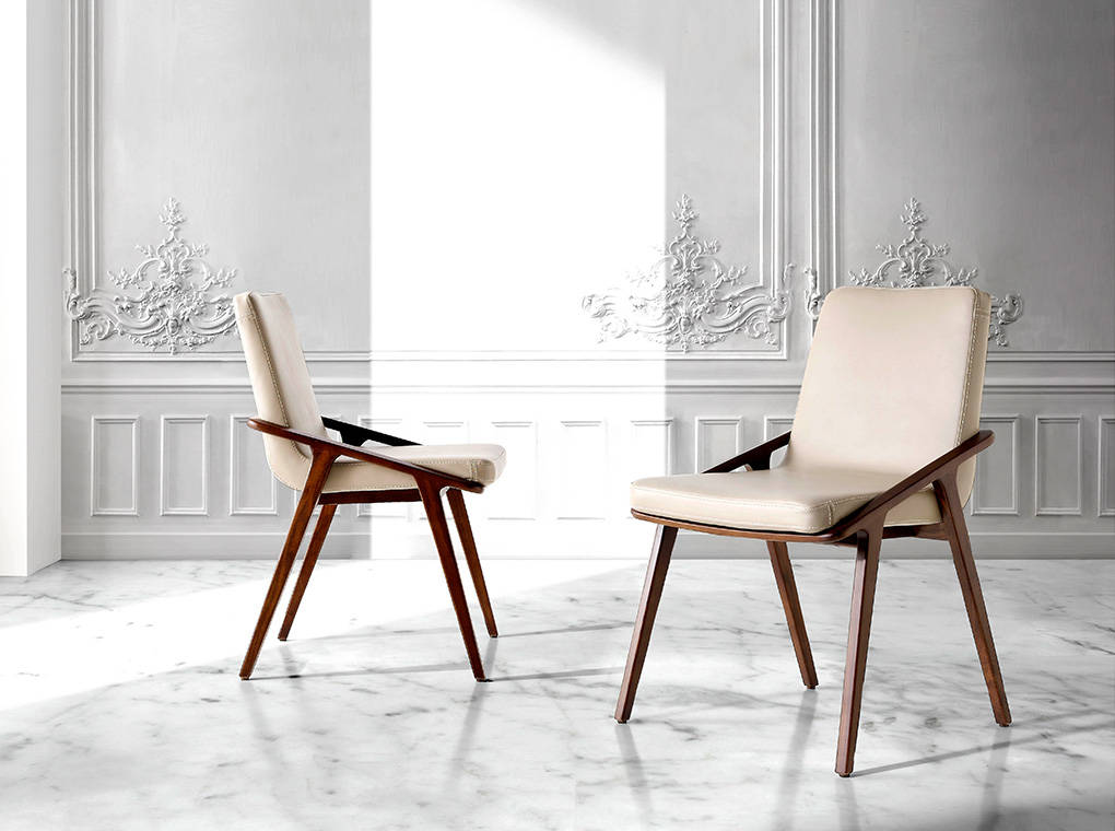 Scaun Bej din Nuc cu Piele Ecologica Angel Cerda