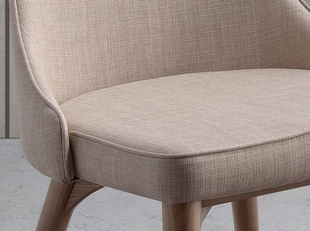 Scaun Tapitat cu Material Maro si Structura din Lemn de Nuc Angel Cerda