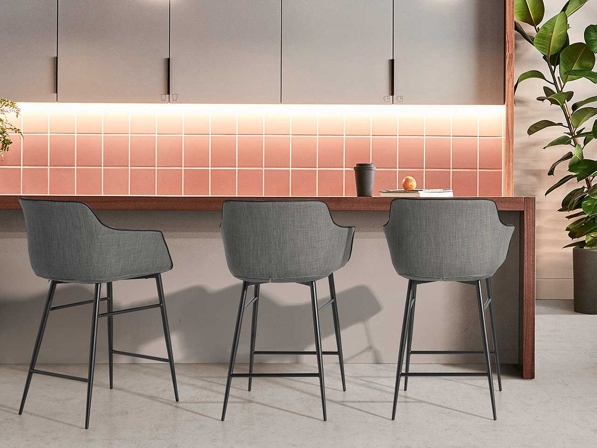 Scaun Bar din Material Gri cu Structura Neagra Angel Cerda