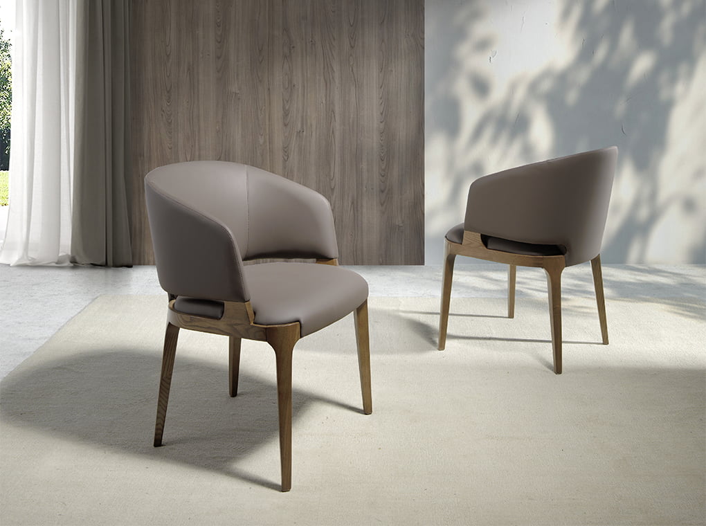 Scaun Tapitat in Eco-Piele si Cadru din Lemn de Nuc Angel Cerda