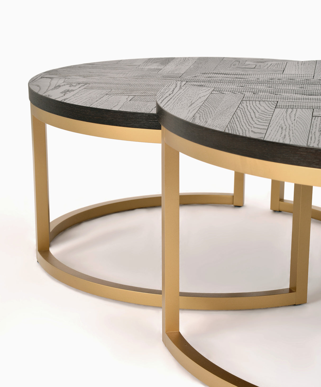 Masa de Cafea Rotunda din Stejar cu Picioare Aurii Livin Hill