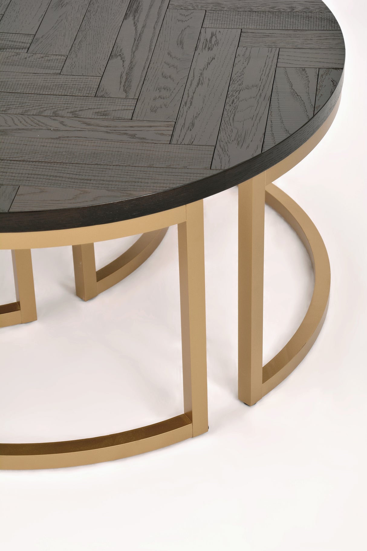 Masa de Cafea Rotunda din Stejar cu Picioare Aurii Livin Hill