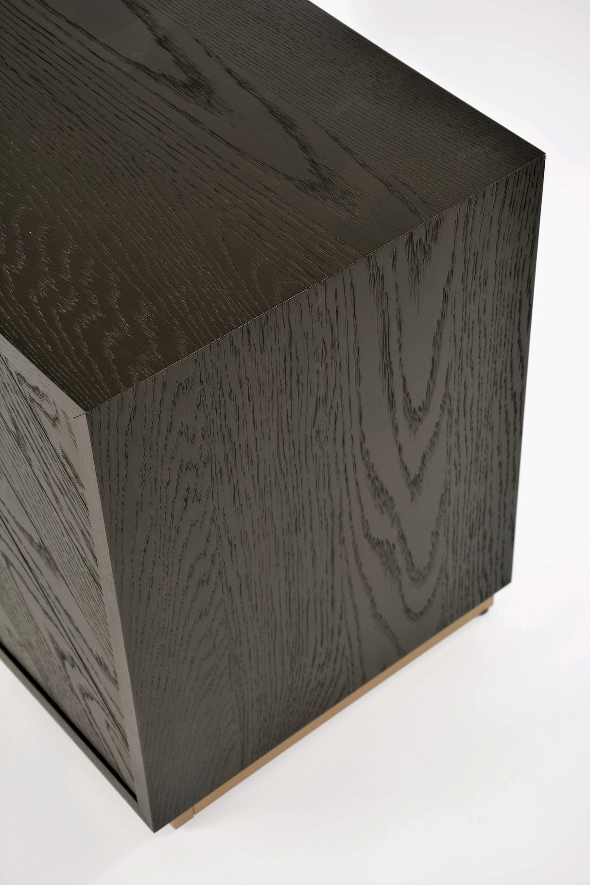 Comoda TV din Lemn de Fag cu Design Retro si Glamour Livin Hill