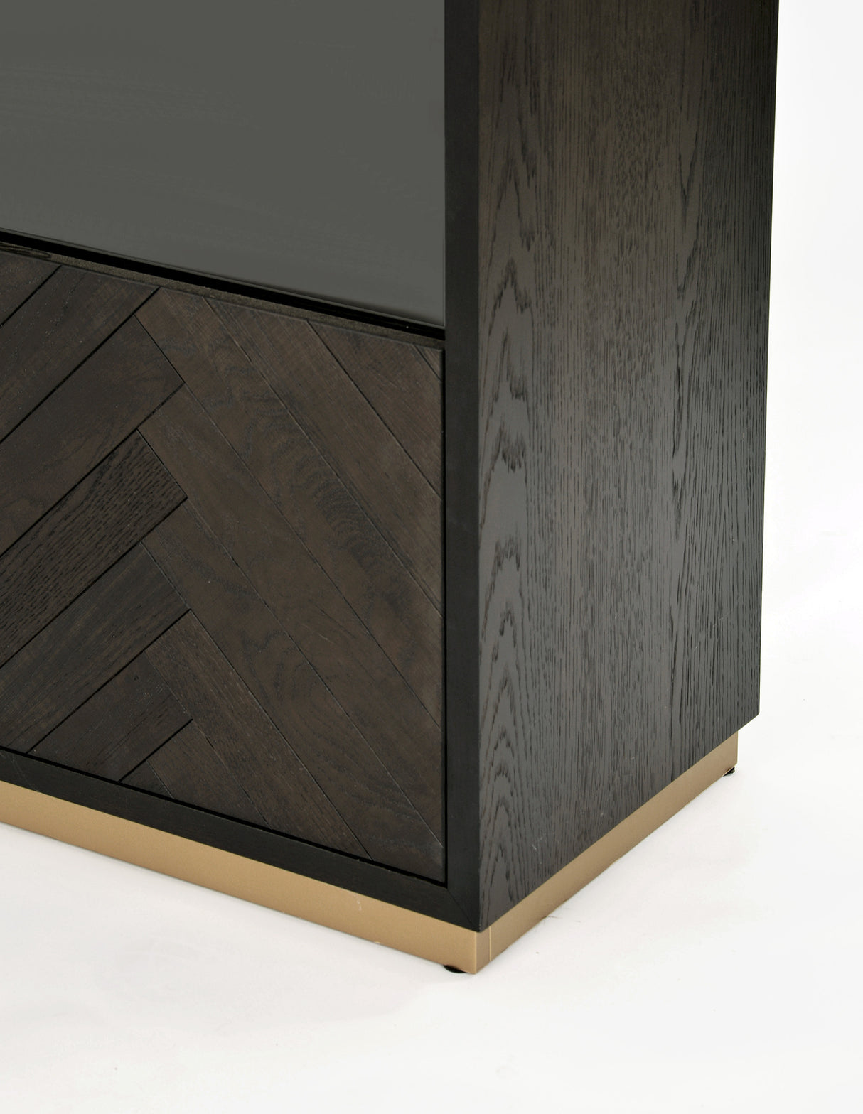 Vitrina Moderna din Lemn de Fag cu Intarsie de Jodel si LED-uri Livin Hill