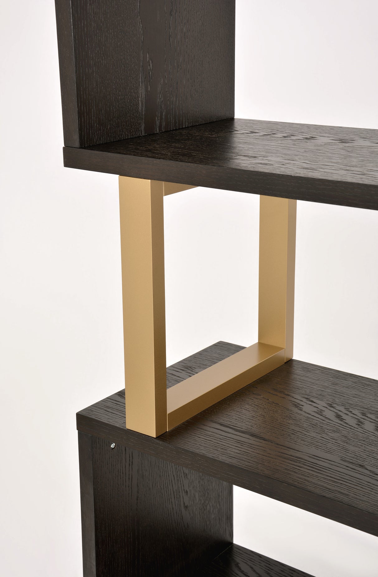 Biblioteca Moderna din Lemn de Fag cu Elemente Aurii Livin Hill