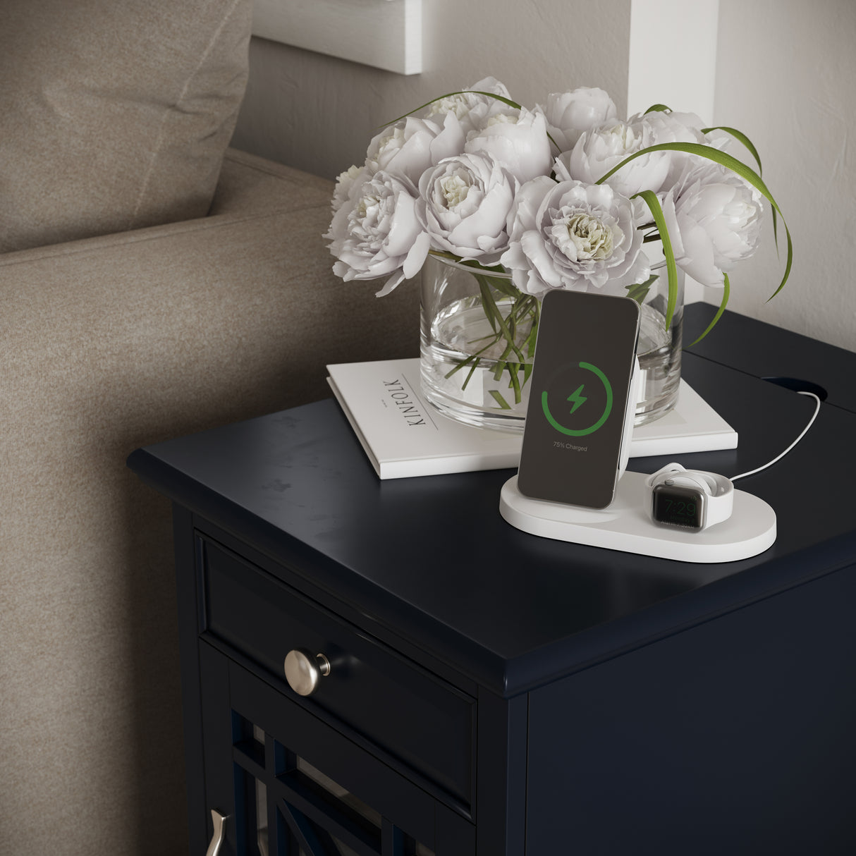 Noptiera din Lemn de Acacia cu Geamuri Ornamentale Livin Hill