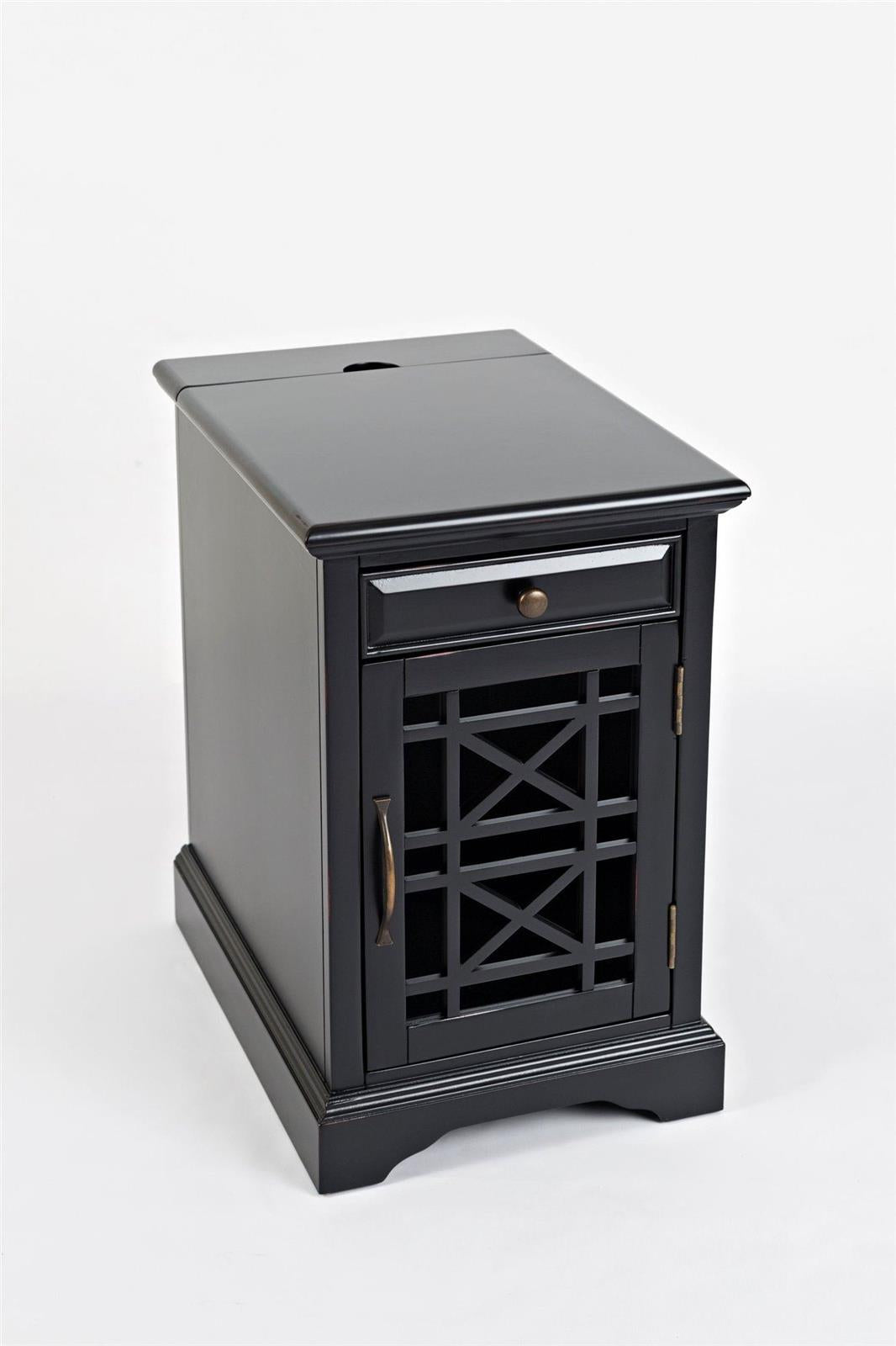 Noptiera din Lemn de Acacia cu Usi Ornamentale Livin Hill