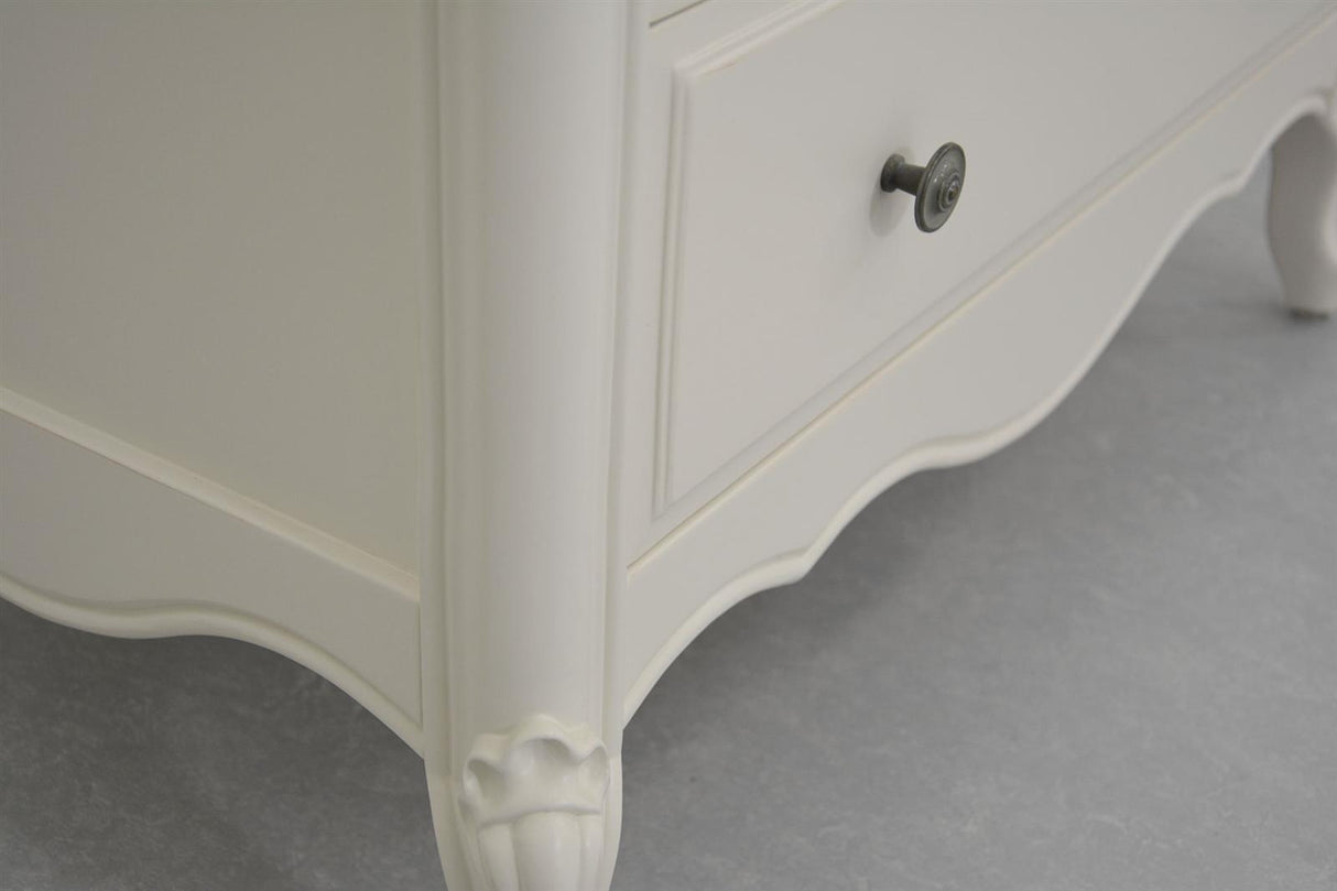 Comoda cu Picioare Sculptate Stil Provensal Alb Antichizat Livin Hill