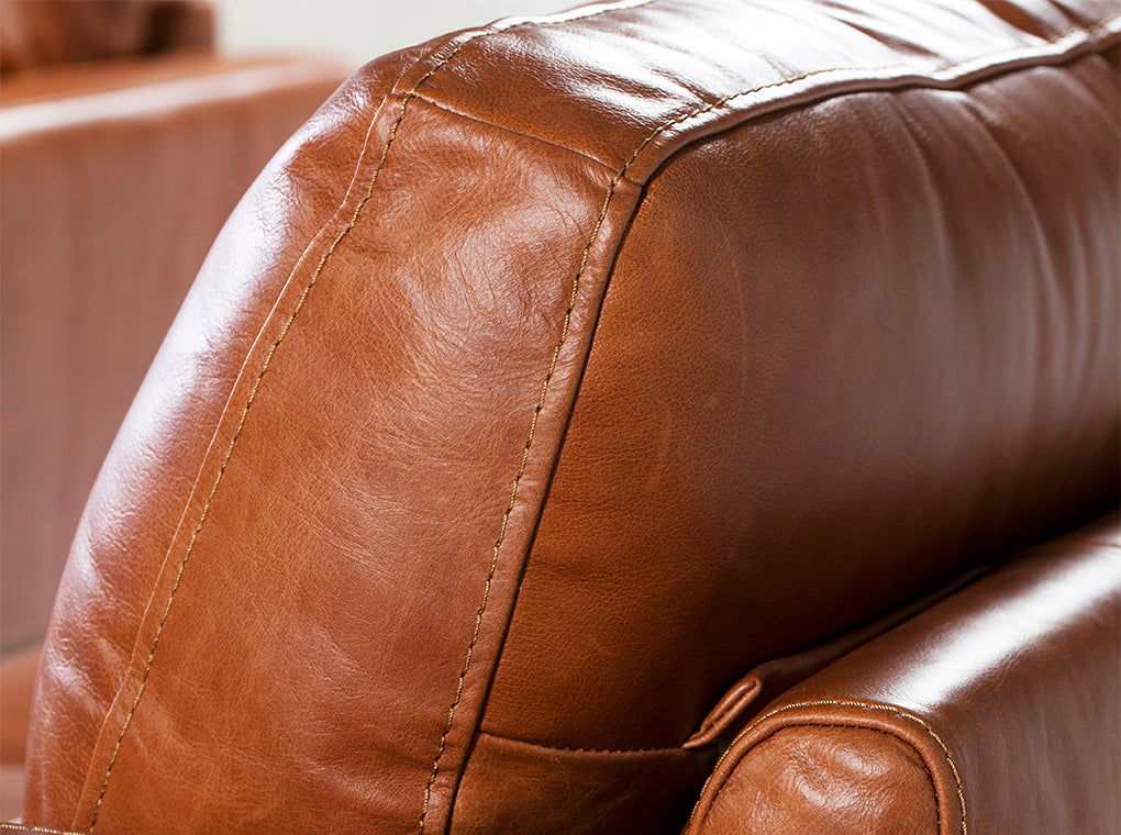 Fotoliu Tapitat din Piele de Bivol Angel Cerda