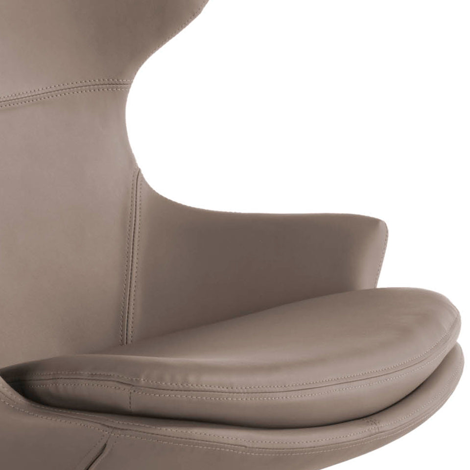 Fotoliu Pivotant din Lemn de Wenge Angel Cerda - Piele Ecologica Mink si Perna pe Scaun