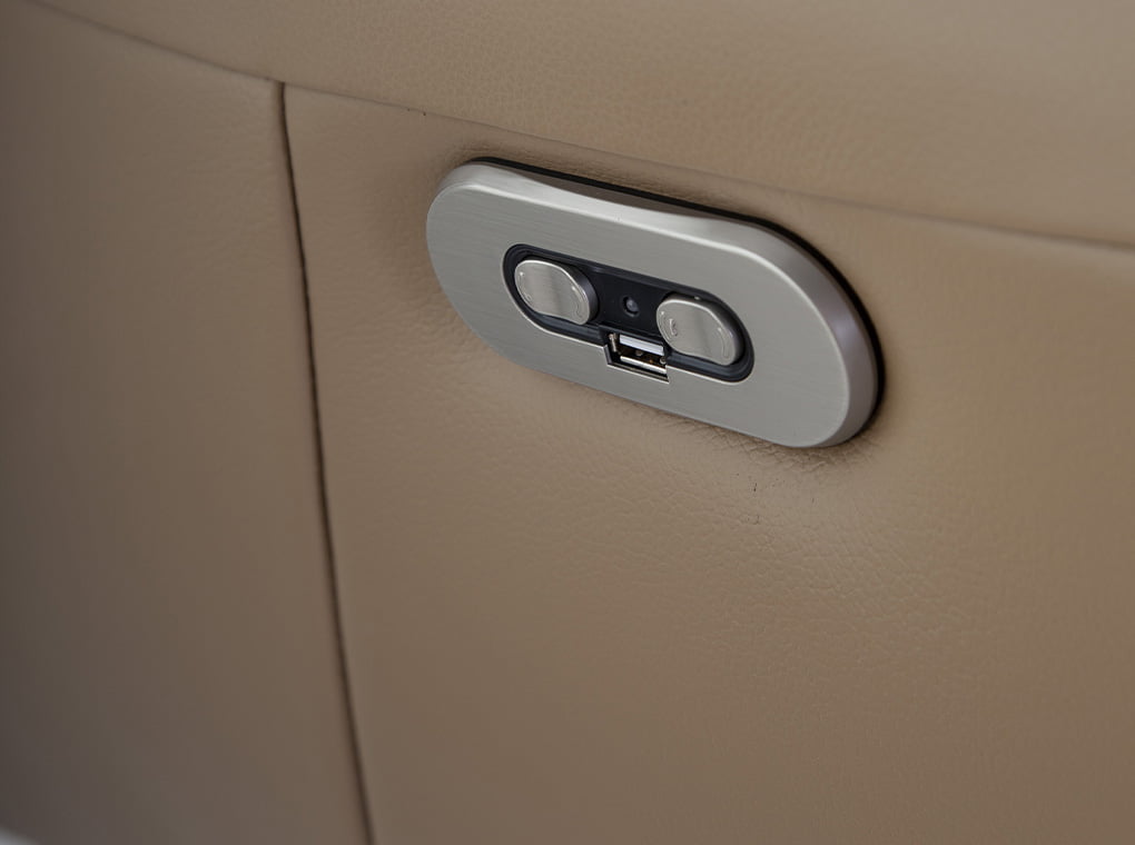 Fotoliu Pivotant de Design Modern cu Mecanisme de Relaxare Angel Cerda