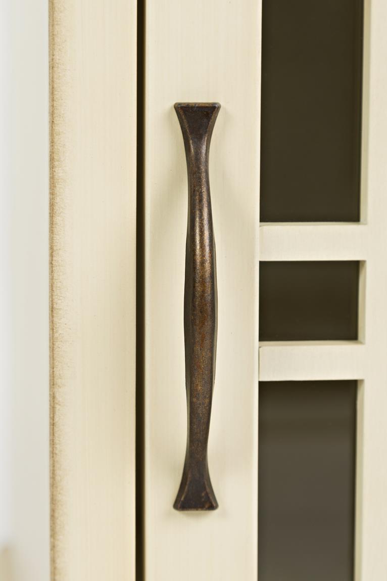 Noptiera din Lemn de Acacia cu Usi Ornamentale Livin Hill