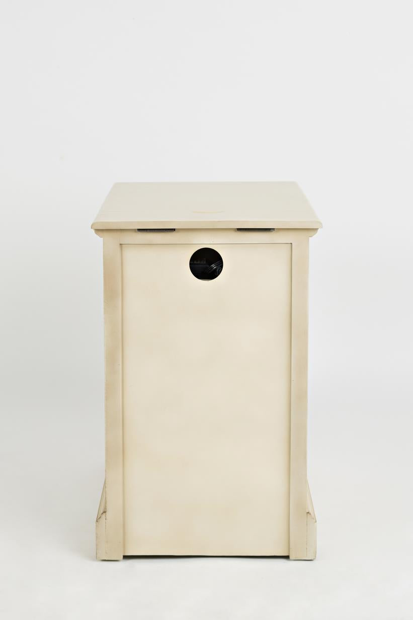 Noptiera din Lemn de Acacia cu Usi Ornamentale Livin Hill