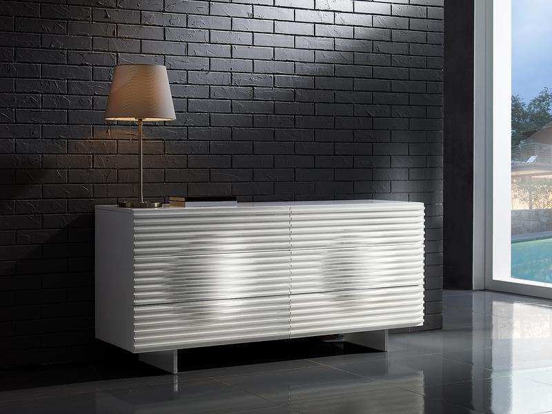 Comoda Alba cu Fronturi Parametrice si Picioare din Otel Inoxidabil Livin Hill