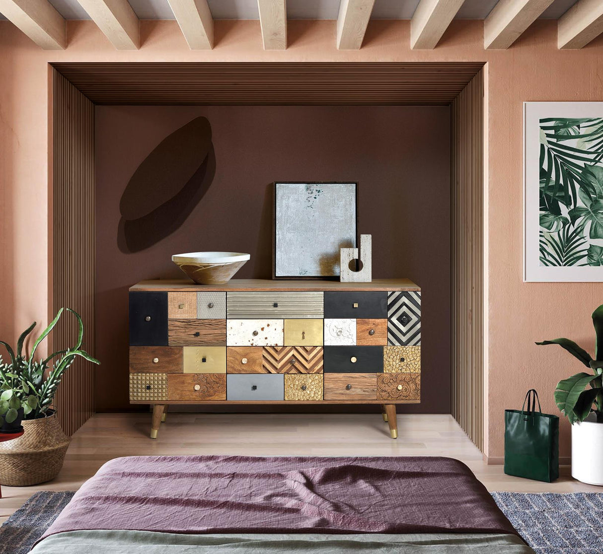 Comoda din Lemn de Mango cu 2 Usi si 4 Sertare Giner y Colomer