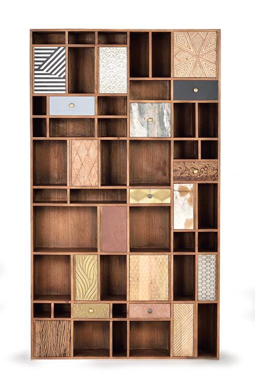 Biblioteca din Lemn de Mango cu Detalii din Bronz si Piele Giner y Colomer