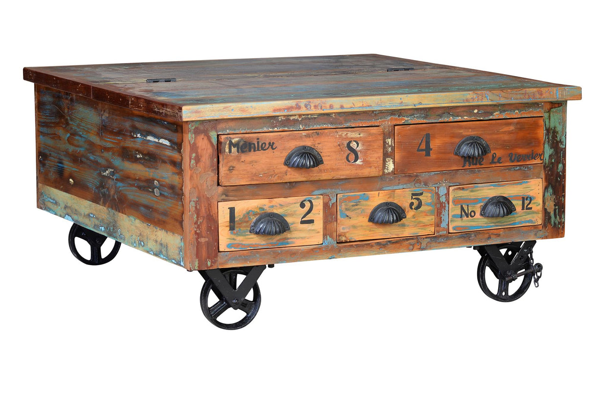 Masa de Cafea din Lemn Reciclat cu Roti din Fier Giner y Colomer