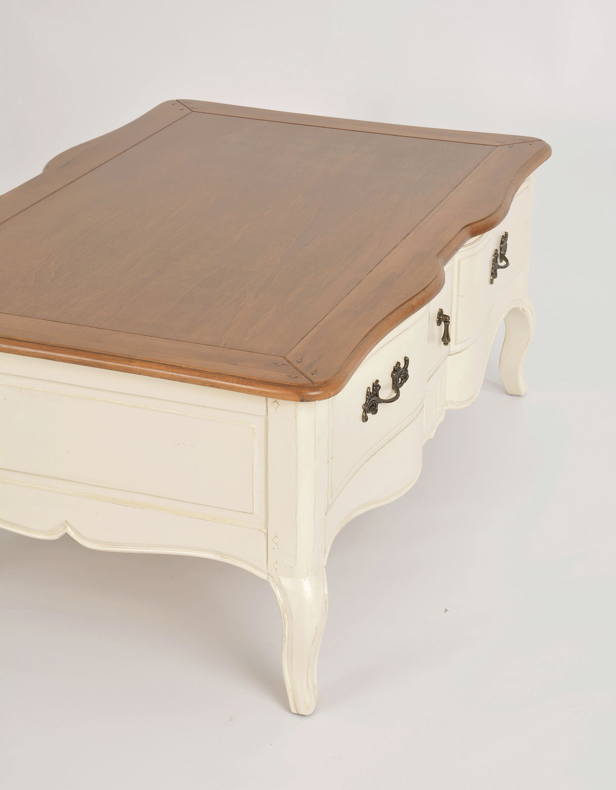 Masuta de Cafea din Lemn Masiv cu Picioare Sculptate Livin Hill