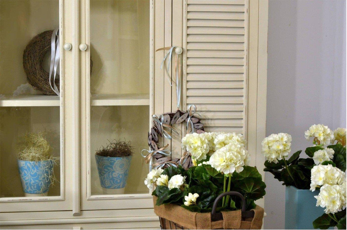 Dulap Provence cu Shutters si Picioare Sculptate Livin Hill