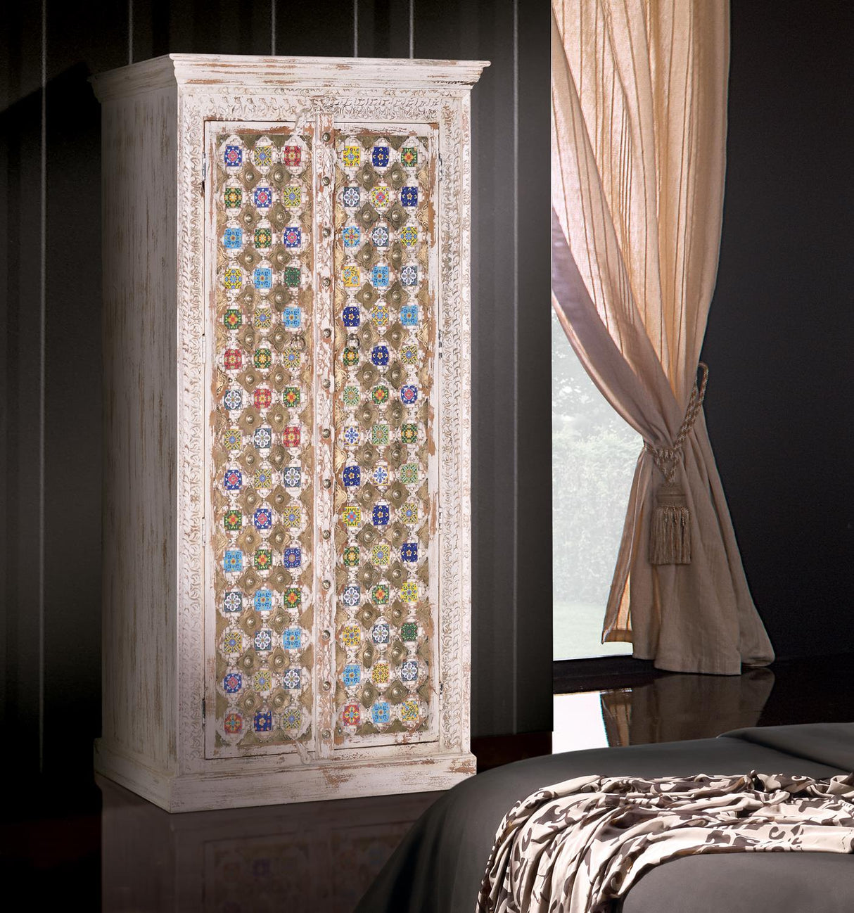 Dulap din Lemn de Mango cu Detalii de Bronz si Ceramica Giner y Colomer