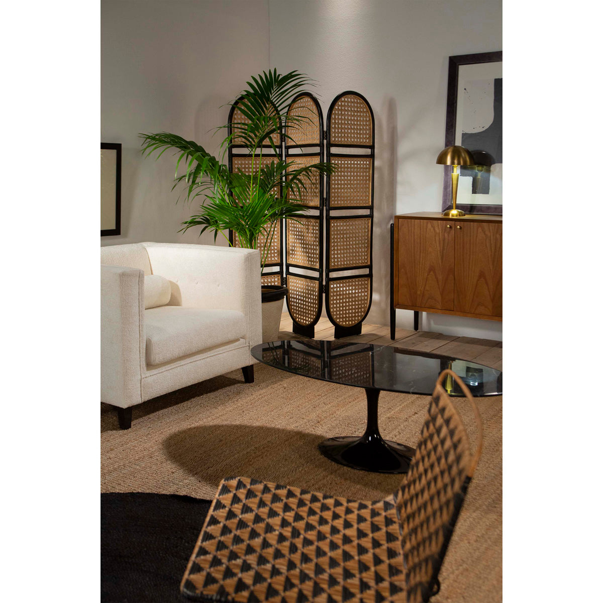 Veioza din Metal Aurit un Decor Thai Natura