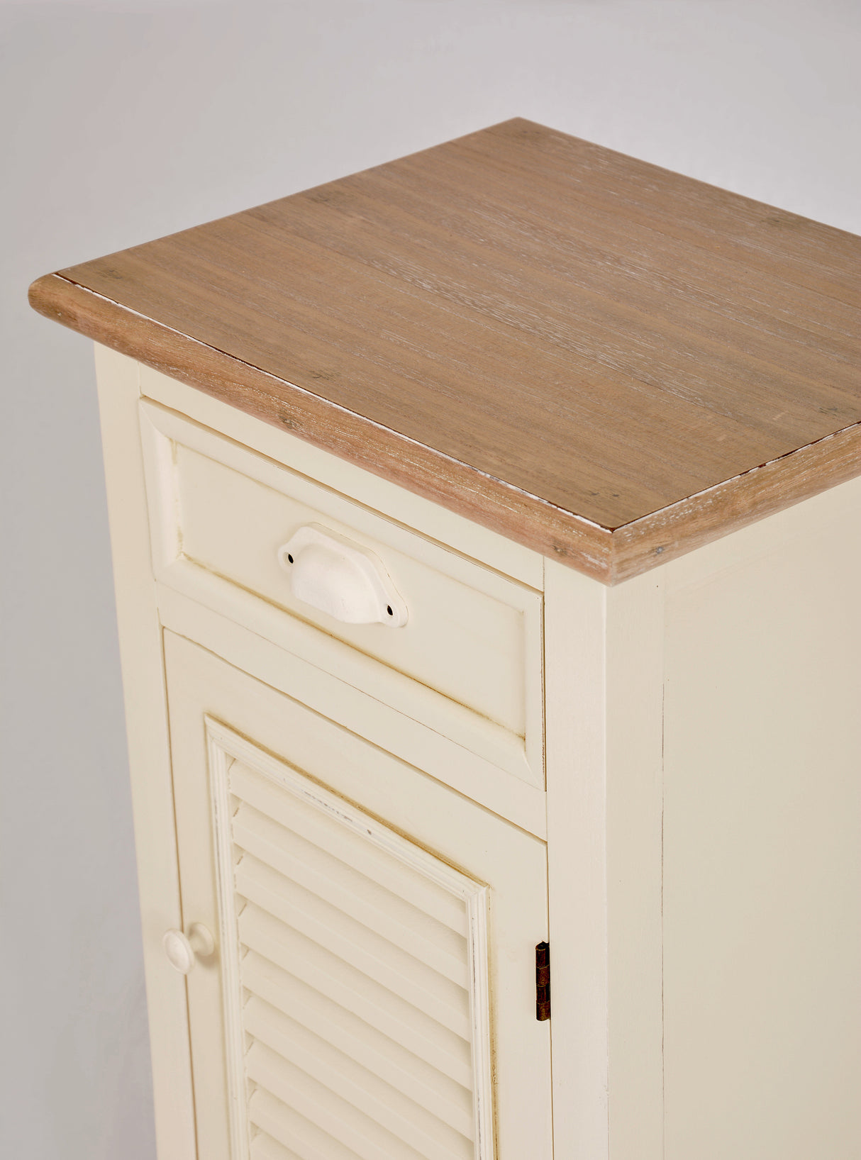 Noptiera Crem cu Obloane Decorative Livin Hill