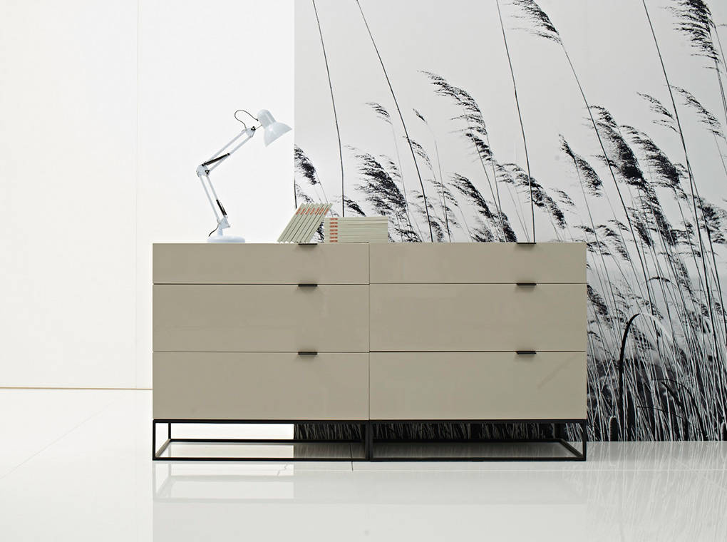 Noptiera Neagra din DM cu Structura de Otel Angel Cerda