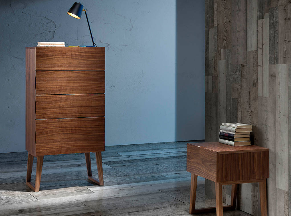 Comoda din Nuc cu 4 Sertare Angel Cerda