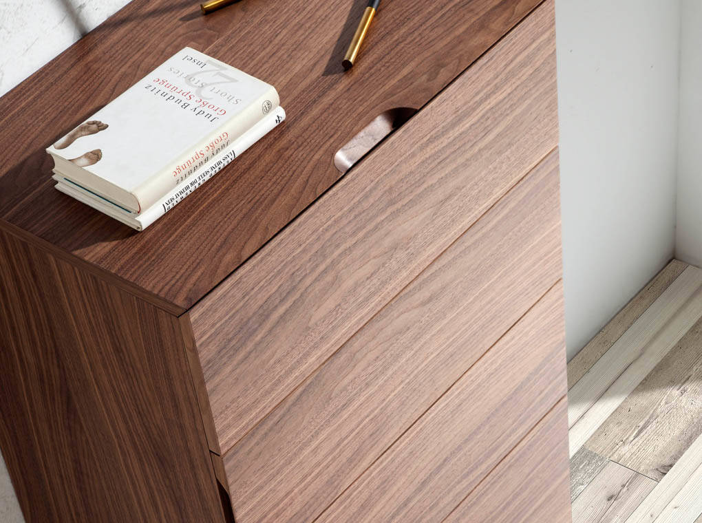 Comoda din Nuc cu 4 Sertare Angel Cerda