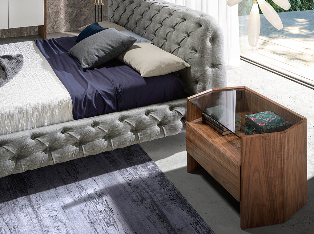 Noptiera Hexagonala din Nuc cu Blat din Sticla Angel Cerda